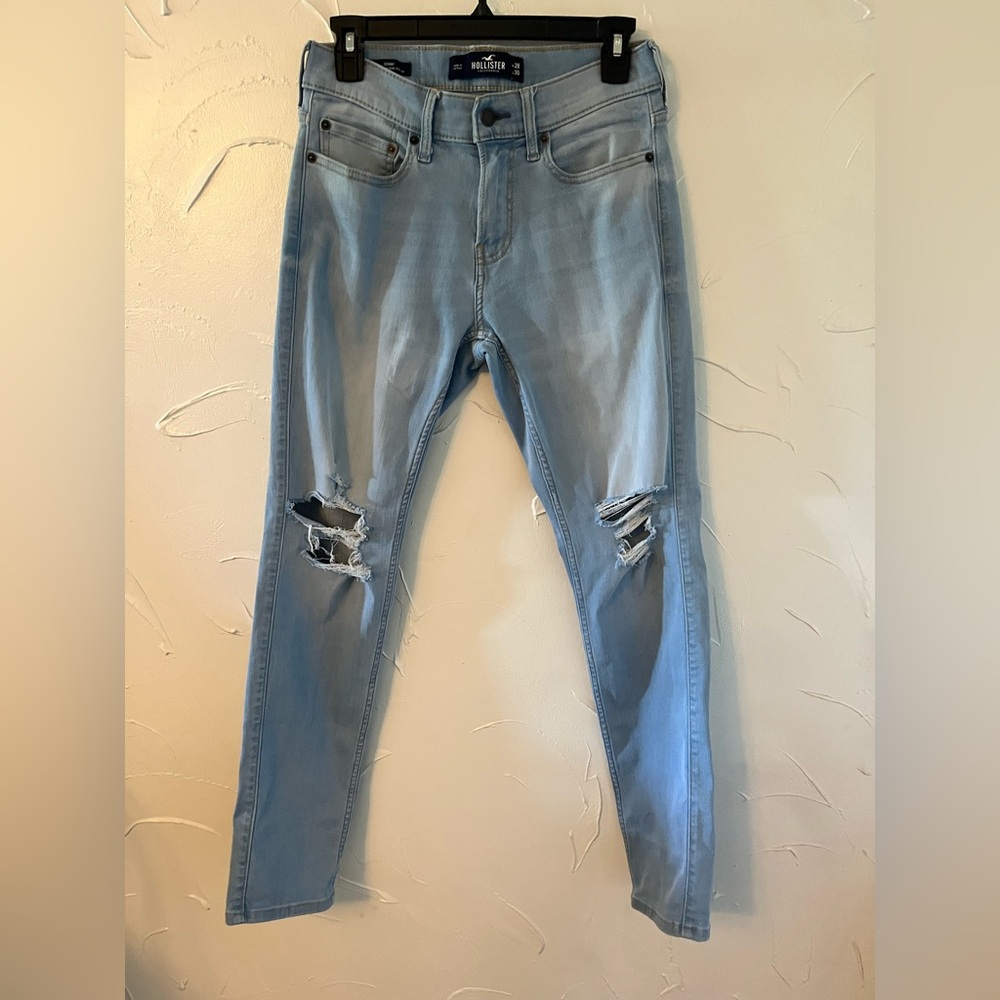 Hollister Light Wash Athletic Skinny Distressed Jeans SZ 28x30